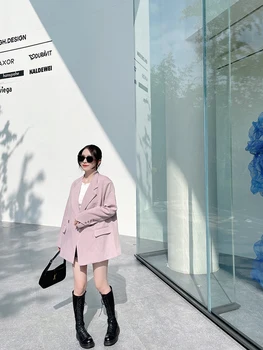 Нишевый светло-фиолетовый маленький костюм для женщин ранней осенью 2022 года, корейская версия, свободный крой, повседневный и без утюга.